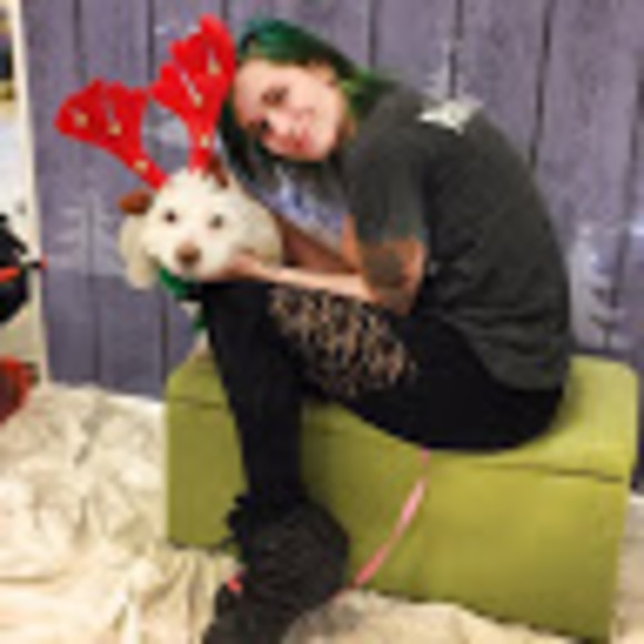 Meet your Posher, Lacie - Picture 1 of 1